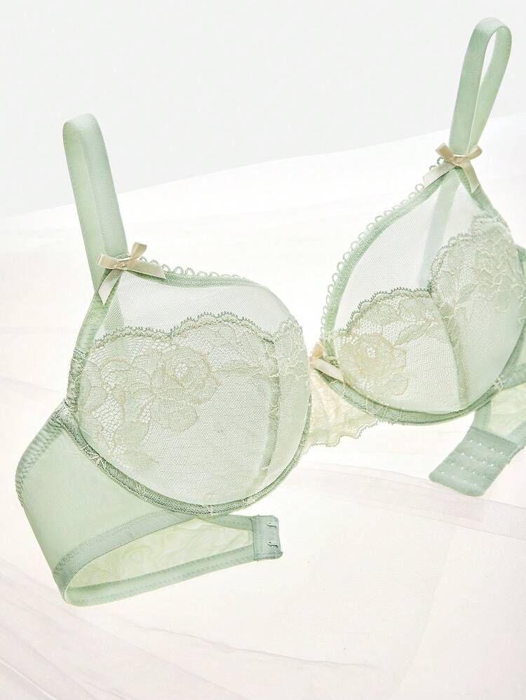 Minimizer Unlined Lace Bra