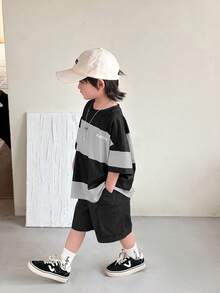 SHEIN 2pcs Young Boys' Fashion Casual Comfortable Summer Set,Patchwork Contrast Color Round Neck T-Shirt And Loose Cargo Shorts,Suitable For Daily Sports - Grey - View 8