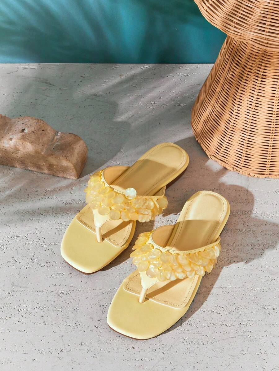 SHUZIA Sandal đế bằng kiểu xỏ ngón thoải mái, thường ngày dành cho nữ, hiệu Waverly Shell. - Màu vàng - Xem 1