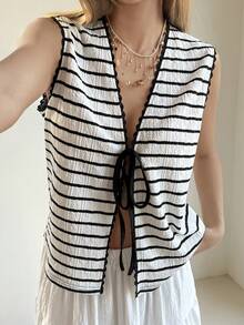 DAZY Frühlings- und Sommer-Damen-Tanktop im lässigen Urlaubsstil mit Hohlspitze-Patchwork, schwarz-weißen Streifen, Kontrastfarben und Vorderbindung, ärmellos und locker geschnitten - Schwarz und Weiss - Übersicht 4