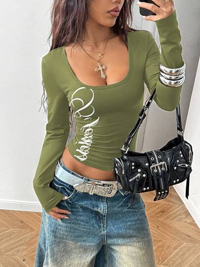 StreetHx Camiseta de manga larga con cuello en U ajustada y cómoda para mujer, con estampado de letras plateadas en estilo punk rock, Y2K, baddie, casual y de calle, en estilo universitario de los 2000