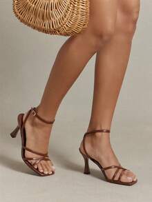 SHUZIA #UrbanMuse 女士方头雕花鞋跟带软垫白色PU高跟凉鞋——简约、时尚、优雅 - 咖啡棕 - 查看 2