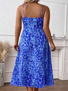 SHEIN Clasi 女士大码梭织休闲连衣裙，适合新年、情人节、感恩节、圣诞节、复活节、派对、除夕夜、圣诞派对、圣诞装饰、圣诞家居服、家庭春假等场合。 - 藍色 - 查看 2