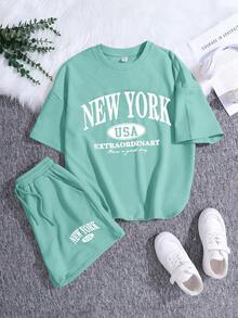 SHEIN Set de 2 piezas de camiseta holgada con estampado en inglés y shorts de punto informal para adolescentes - verde menta - Ver 1