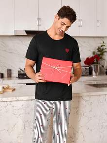 CoupledUp 男士休闲条纹爱心印花短袖睡衣套装 - 黑色 - 查看 6