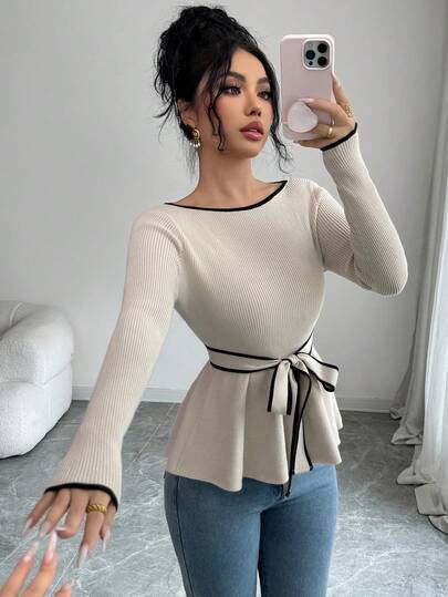 Selianne Elegant, åtsittande långärmad tröja med båtringning och kontrastfärgad skärpdekor för kvinnor, vår/sommar