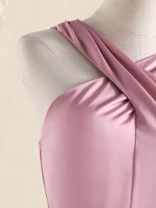 SHEIN 一件少女优雅缎面无袖露背褶皱腰身荷叶边连衣裙，适合青少年和年轻女孩，春夏款，适合日常、派对、婚礼等场合。 - 粉色 - 查看 10