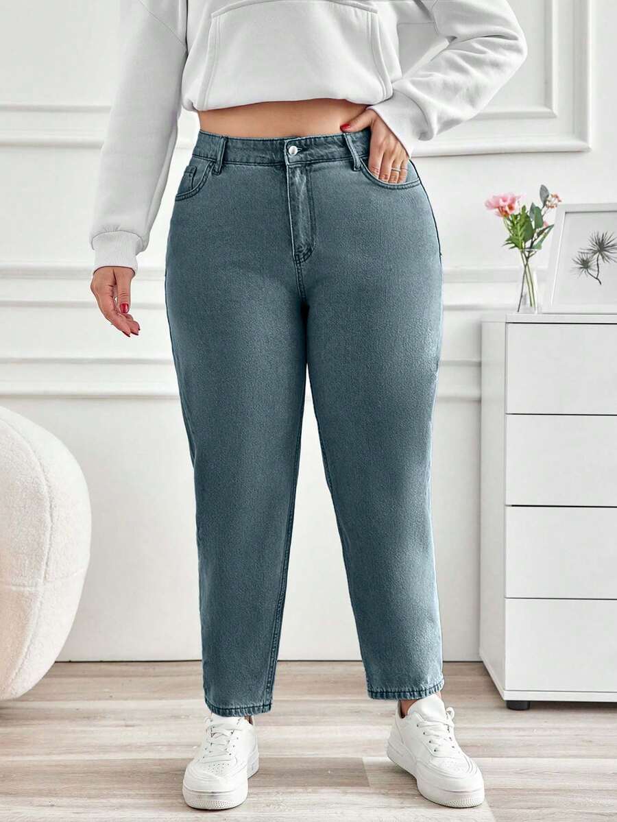 RueChic 大码女式高腰口袋锥形休闲百搭牛仔裤 - 淺色水洗藍 - 查看 1