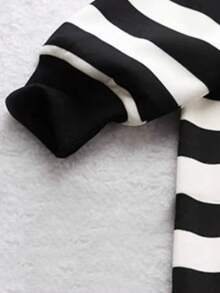 New Arrival Best-Selling Women's Regular Crew Neck Striped Sweatshirt - Black and White - View 3