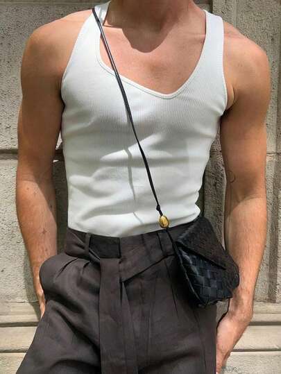 Manfinity Camiseta de tirantes casual y versátil de unicolor con cuello asimétrico acanalado para hombres