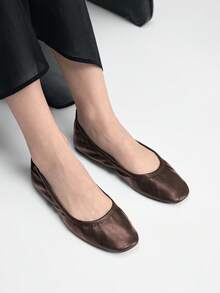 Mnmlis 小巧精致的时尚芭蕾平底鞋，适合春夏穿着，一体式平底设计，柔软鞋底，是圣诞节的理想之选。 - 咖啡棕 - 查看 8