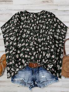 SHEIN LUNE CURVE Plus Size Women's V-Neck Ditsy Floral Raglan Sleeve Ruffle Front Button Casual Loose Blouse,Black And White,Autumn,Boho,Vacation Summer Flower Tops - Multicolor - View 2