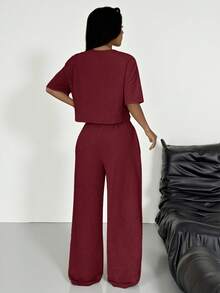 SHEIN EZwear 女士纯色圆领中袖上衣搭配抽绳腰带口袋阔腿裤休闲日常套装 - 酒紅色 - 查看 2