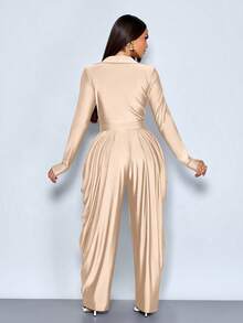 SOLERSUN 女士优雅宽松咖啡色披肩领深V领长袖褶裥口袋结构松紧腰带哈伦连体裤 - 卡其色 - 查看 2