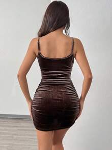 SHEIN EZwear 女士丝绒褶皱迷你连衣裙 - 巧克力棕 - 查看 2