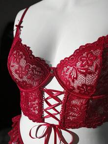 Seduluxe Bộ đồ lót gợi cảm cỡ lớn 2 món: Áo corset có gọng phối ren và quần lót ren viền xếp nếp. - Màu Đỏ Sâu - Xem 9