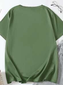 SHEIN CURVE+ 女士加大码爱心、字母和三叶草图案圆领短袖T恤，休闲款，Not Lucky Simply Romans 4:78 图案T恤，女士上衣 - 橄欖綠 - 查看 2