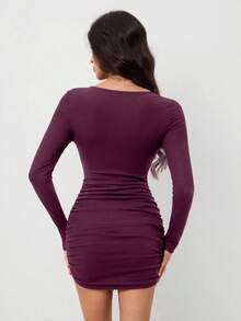 SHEIN Tall 心形领蕾丝边褶皱修身黑色紧身连衣裙 - 紫色 - 查看 3