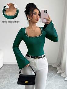 Màu xanh lá cây đậm