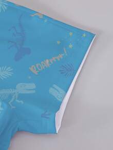 一套幼儿可爱白色和蓝色恐龙印花短袖短裤套装，非抓绒材质。适合日常玩耍，春夏户外穿着。 - 彩色 - 查看 7