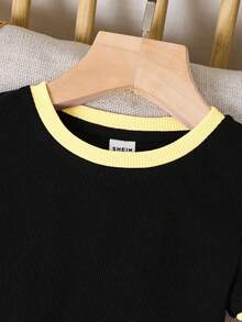 SHEIN 女童针织纯色拼接修身露背短款上衣，露背设计，饰有O形环和大蝴蝶结，时尚法式优雅，适合返校季、Y2K风格、甜美别致的女性化风格。蝴蝶结衬衫，大蝴蝶结衬衫，可爱蝴蝶结衬衫，露背蝴蝶结衬衫，粉色蝴蝶结衬衫，露背蝴蝶结衬衫 - 黑色 - 查看 5