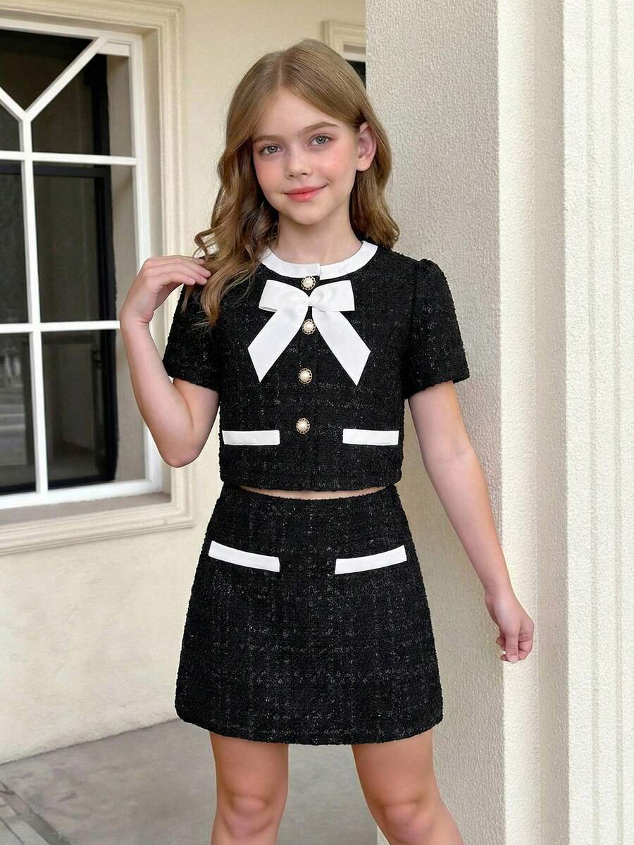 SHEIN Serisse Kids 少女圆领蝴蝶结装饰单排扣短袖衬衫和迷你裙,法式优雅休闲套装 - 黑色 - 查看 1