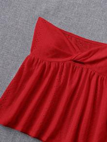 SHEIN EZwear 波希米亞風可愛紅色夏季度假鏤空刺繡扭轉前襟鏤空荷葉邊抹胸上衣，女款無肩帶心形領洋裝上衣 - 紅色 - 查看 4