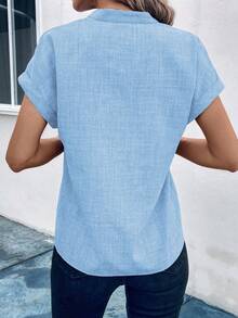 Camisa casual de mujer de unicolor con cuello en V y mangas cortas tipo murciélago - Celeste - Ver 5