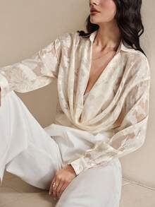 NOVVYNE 女士新款简约时尚日常通勤穿搭圆领镂空设计休闲杏色衬衫 - 杏色 - 查看 5