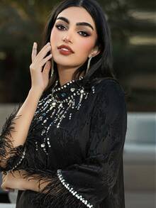 Layrah 优雅提花面料手工串珠羽毛袖口长裙，适合假日派对