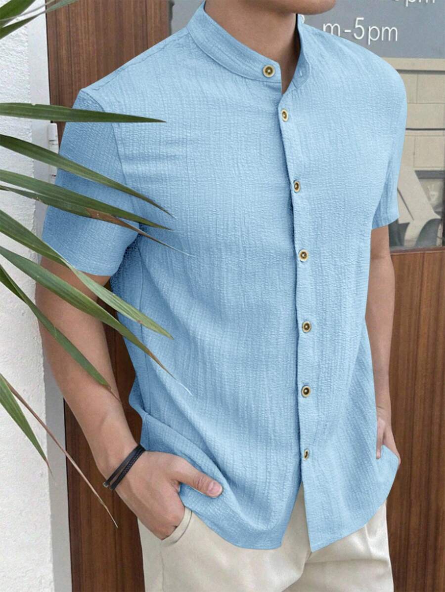 SHEIN Teen Boys' Solid Color Single-Breasted Short Sleeve Textured Casual Shirt, Comfortable And Fashionable For Summer, Suitable For Casual, School, Travel, And Beach Vacation Light Blue Shirt Short Sleeve Shirt Mandarin Collar Shirt
