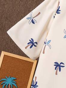 SHEIN 1 chiếc áo sơ mi tay ngắn kiểu dáng thường ngày dành cho bé trai, chất liệu mềm mại, đơn giản và đa năng, họa tiết in cổ điển, thoải mái, phù hợp cho mặc hàng ngày, đi học, đi chơi, mùa xuân/hè. - Nhiều màu - Xem 7