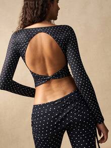 VARSIVA 女士波点露背圆领长袖T恤，时尚百搭，适合日常、户外和运动穿着。 - 黑色 - 查看 10