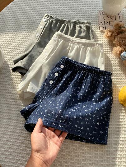 Comfortcana 2026 New Arrival Spring/Summer Fashionable 3pcs/Set Summer Knit Ditsy Floral Low Waist Shorts Summer For Women Beach Shorts Beach Vacations Women 2000s Style Valentine's Day, Carnival, Beach, Holiday, Home Leisure, Street, College Pajama 3pcs Shorts White And Flower Graphic And Gray 3pcs/Set