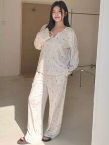 Dazy Plus 大码女式碎花长袖纽扣上衣和裤子睡衣套装 - 白色 - 查看 7