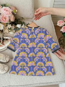 淡紫色、柔和的芋紫色、传统优雅高贵的金色花卉印花，女婴休闲简约传统阿拉伯连衣裙，适合春夏日常穿着、节日庆典、外出游玩，优雅高贵的长袖阿拉伯长裙，祈祷长袍，舒适易穿，休闲装，度假风，端庄的卡夫坦长袍，女婴长袍 - 彩色 - 查看 2