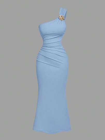 SHEIN X Hannahelzahed SHEIN MOD Vestido de cola de pez con cuello fruncido y decoración de broche azul