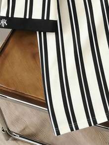 Manfinity Joysei Men's Vertical Striped Round Neck Letter Print Casual Versatile Commuting Short Sleeve T-Shirt - Black - View 3