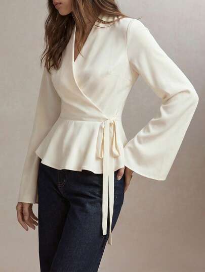 BizChic 2026 Vår/Sommar Ny Krämgul Asymmetrisk Skärning Asymmetrisk Slag Omlott Helt Delad Damskjorta, Moderiktig Minimalistisk Design, Elegant För Fest Och Pendling