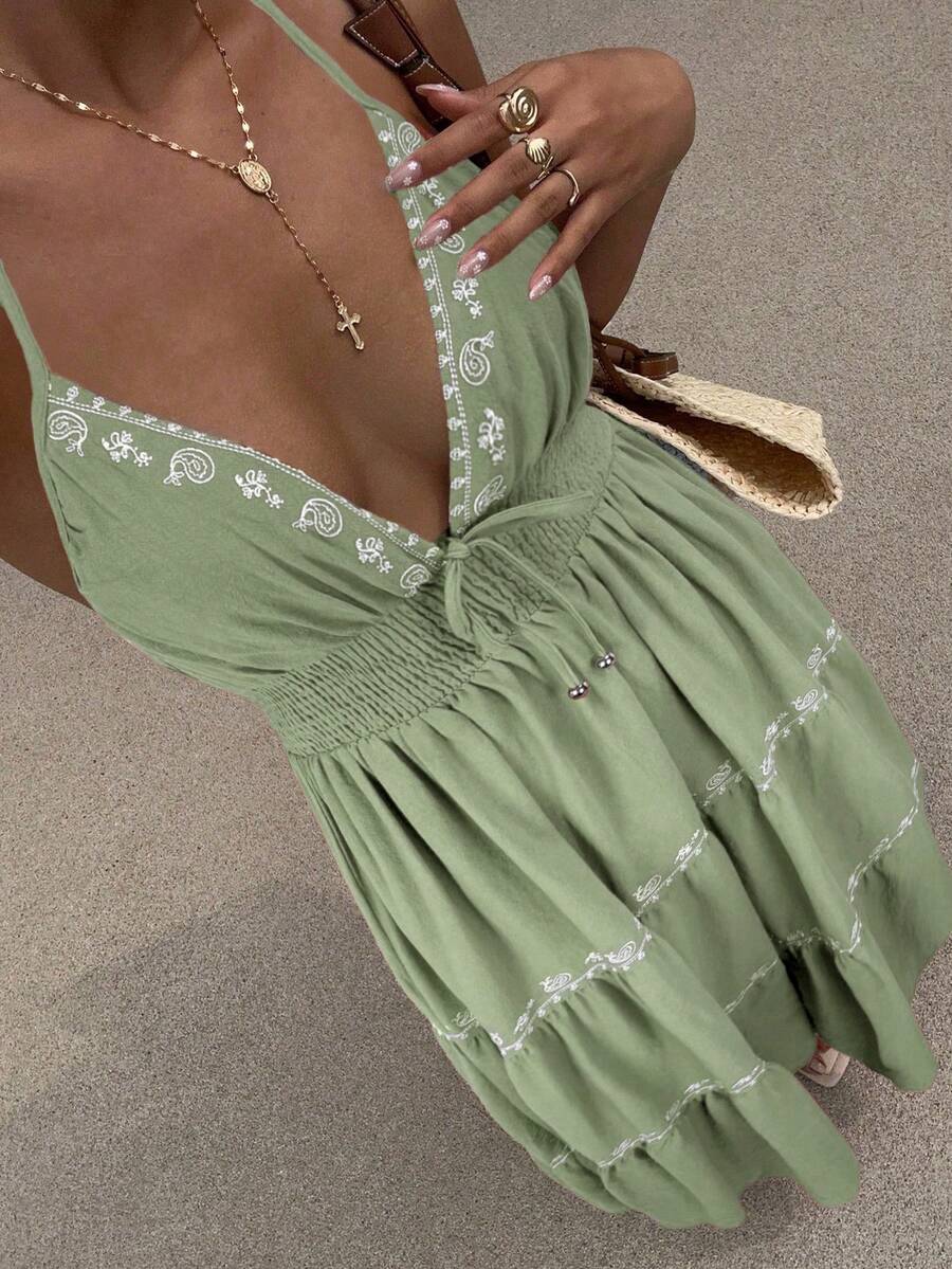 SHEIN EZwear 薄荷绿编织休闲度假刺绣连衣裙,女士,春夏款 - 薄荷綠 - 查看 1