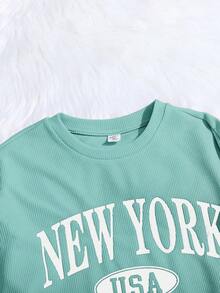 SHEIN Set de 2 piezas de camiseta holgada con estampado en inglés y shorts de punto informal para adolescentes - verde menta - Ver 4