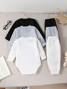 SHEIN Vintaside Kids 男婴圆领长袖纯色连体衣三件套，黑色、白色和灰色可选，时尚简约，图案设计搭配优雅纯色，宽松版型适合不同体型。三件套包含一件连体衣上衣和三条无腰带长裤，适合多种场合：户外玩耍轻松自在；居家休闲舒适；运动时灵活自如。 - 彩色 - 查看 2