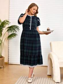 EMERY ROSE فستان متوسط الطول للنساء ذوات الحجم الكبير، بأكمام بتلة وجيوب وخصر مربوط، مزين بطبعة شيكارة وتريم دانتيل متباين، بطراز صيفي عتيق - أخضر داكن - مشاهدة 5