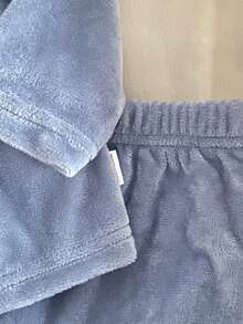 3件套新生女宝宝柔软抓绒睡衣套装，优雅碎花长袖上衣配荷叶边下摆，搭配同款裤子和发带，秋冬季舒适居家服 - 藍色 - 查看 4