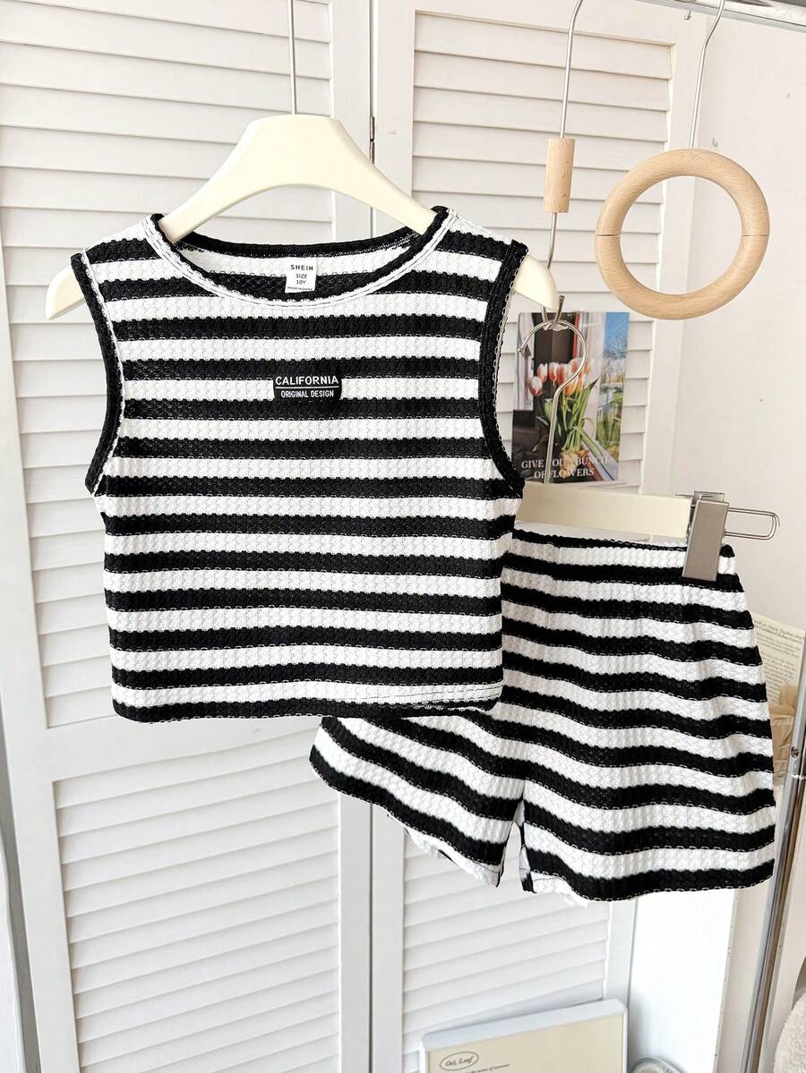 SHEIN 少女夏季时尚修身休闲简约舒适黑白条纹吊带背心短裤套装，适合度假穿着 - 黑與白 - 查看 1