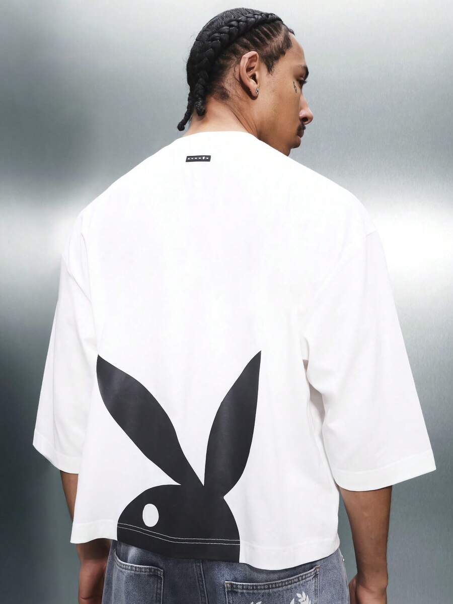 PLAYBOY X SUMWON Herren Oversized Boxy Dreiviertel Ärmel Rundhals T-Shirt mit großem Logo Muster auf der Rückseite, lässiger Streetwear Stil Baumwoll Jersey T-Shirt - Weiss - Übersicht 1
