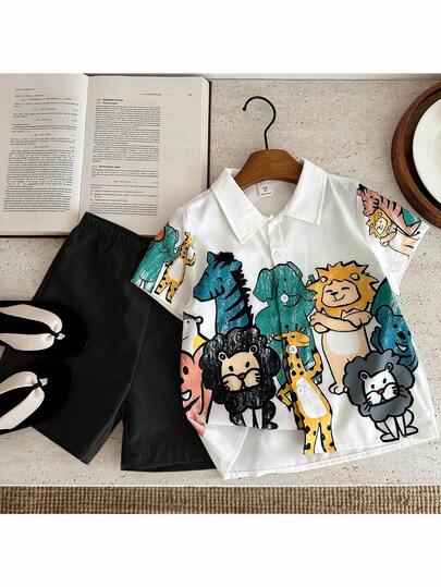 SHEIN 2件套男童可爱动物印花翻领宽松纽扣短袖衬衫和纯色贴袋短裤套装