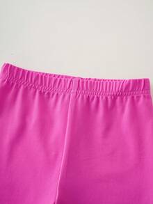 MTV | SHEIN طقم تي شيرت قصير الأكمام وشورت للفتاة الصغيرة، طراز كاجوال صيفي عصري بتصميم قلب وحرف مع خطوط متباينة - روز أحمر - مشاهدة 8