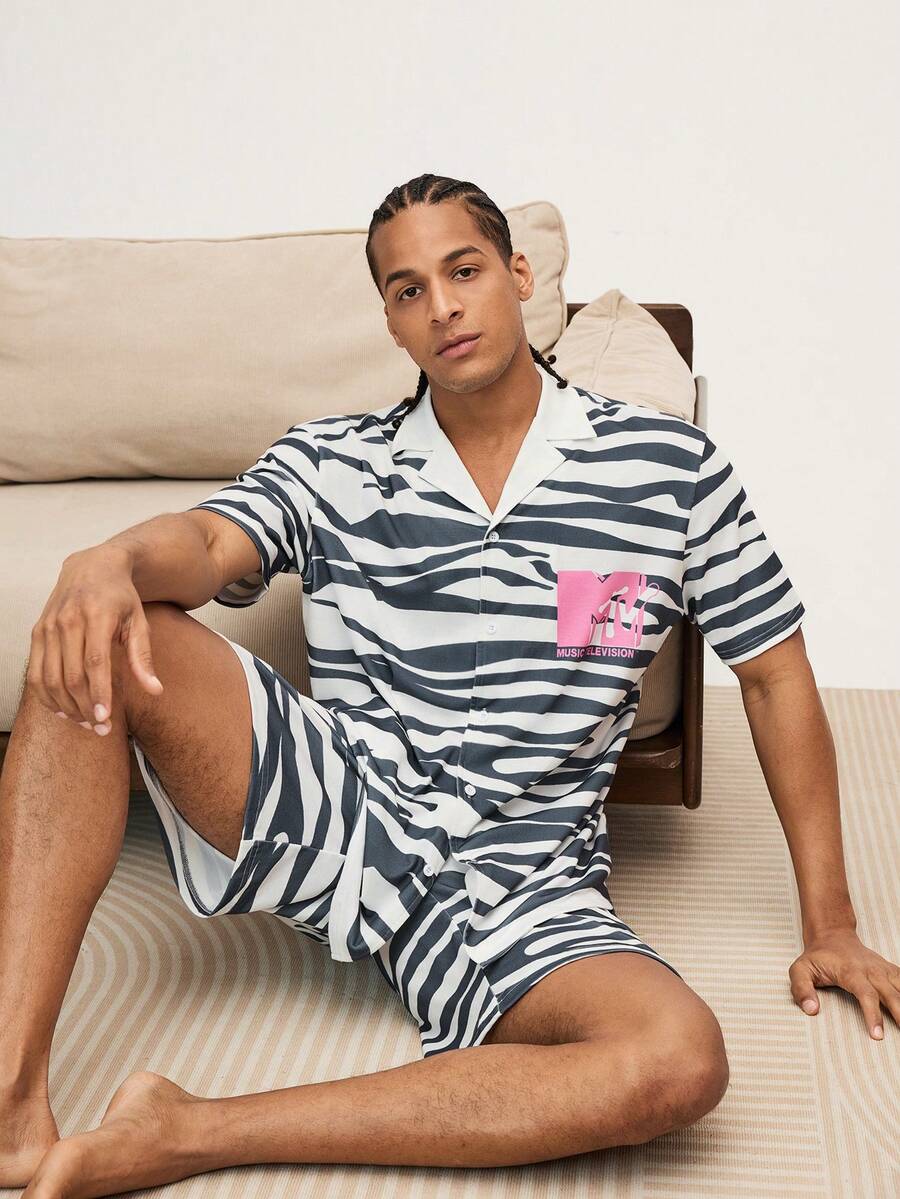 MTV | SHEIN Herren Sommer Zebra Muster Hemd mit Kragen und Shorts Loungewear Set - Schwarz und Weiss - Übersicht 1