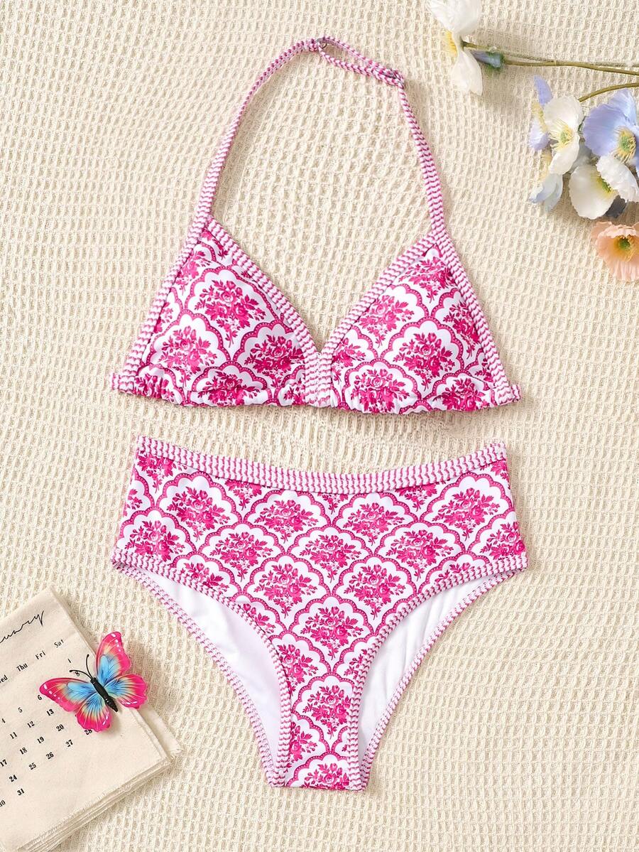 SHEIN Bộ bikini hai mảnh họa tiết hoa lá cổ điển dành cho bé gái tuổi teen, mặt dây chuyền vàng màu xanh trắng, họa tiết hoa ngẫu nhiên, kiểu dáng dây mảnh, màu mơ, chất liệu dệt kim, họa tiết vỏ sò, kiểu cổ yếm, đường khâu, bikini tam giác buộc dây, trang phục đi biển mùa hè, bộ đồ bơi mùa hè. - Màu Hồng Tươi - Xem 1